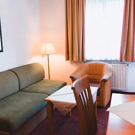 Rauscher Und Paracelsus Hotel 3*