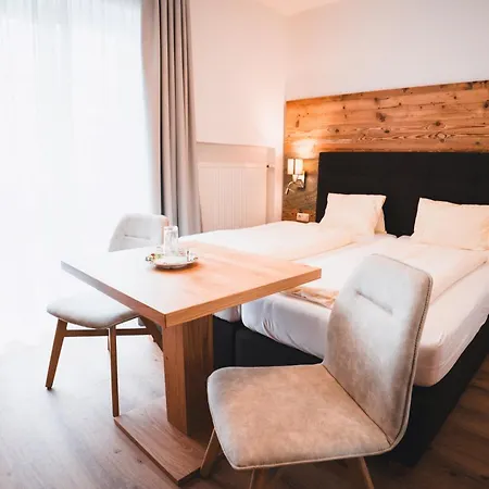 Hotel Rauscher Und Paracelsus 3*